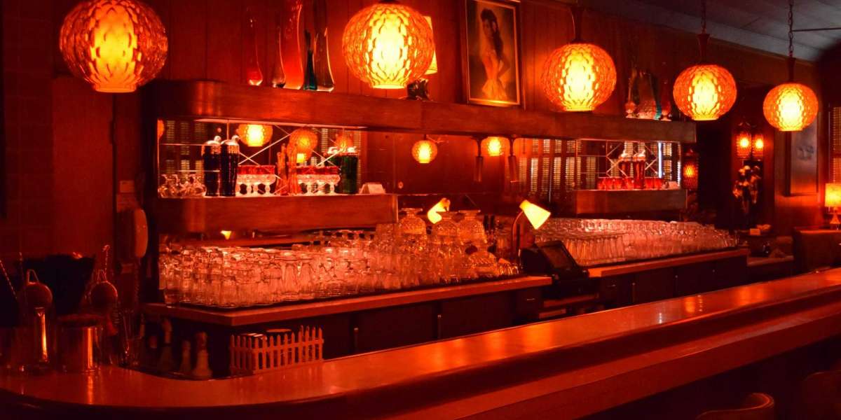 The 10 Best Bars For Cool Cocktails In Milwaukee, USA