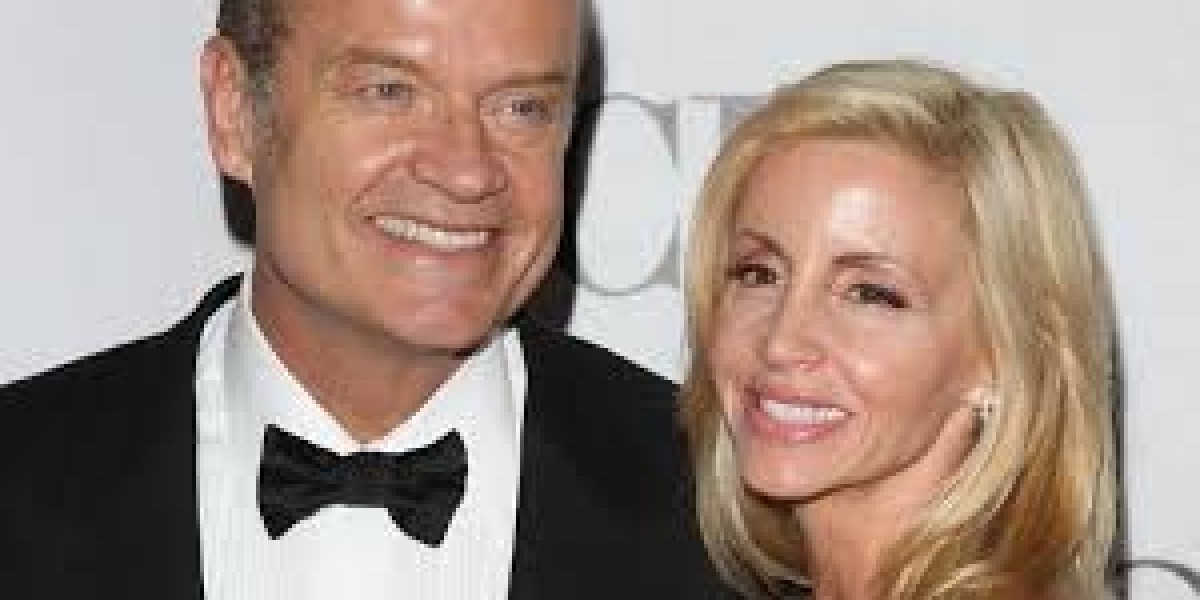 Who is Kelsey Grammer's wife Kayte Walsh?